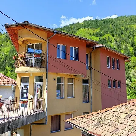 за гости вени-ев 3* Devín